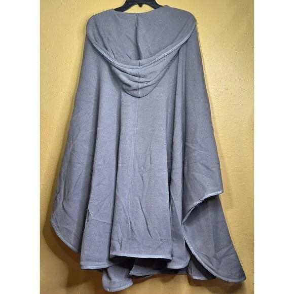 NWT Patricia Nash Women's Hooded Long Cape Topper with Clasp - Grey - Picture 2 of 5
